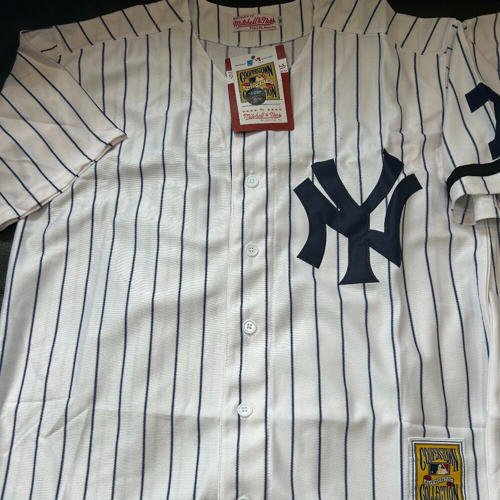 1990's NEW YORK YANKEES DON MATTINGLY Men's JERSEY Sz M,L,XL,2XL New with tags - Picture 2 of 6